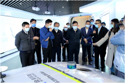 拉萨市市长朱伟率队视察领导bet8环境复工抗疫工作，多款环卫消毒设备助力全国抗疫获赞！